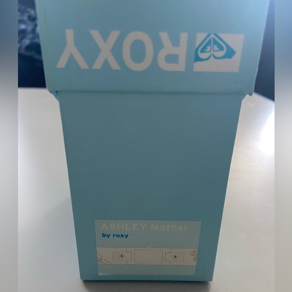 Brand new Roxy blue watch - Picture 2 of 2
